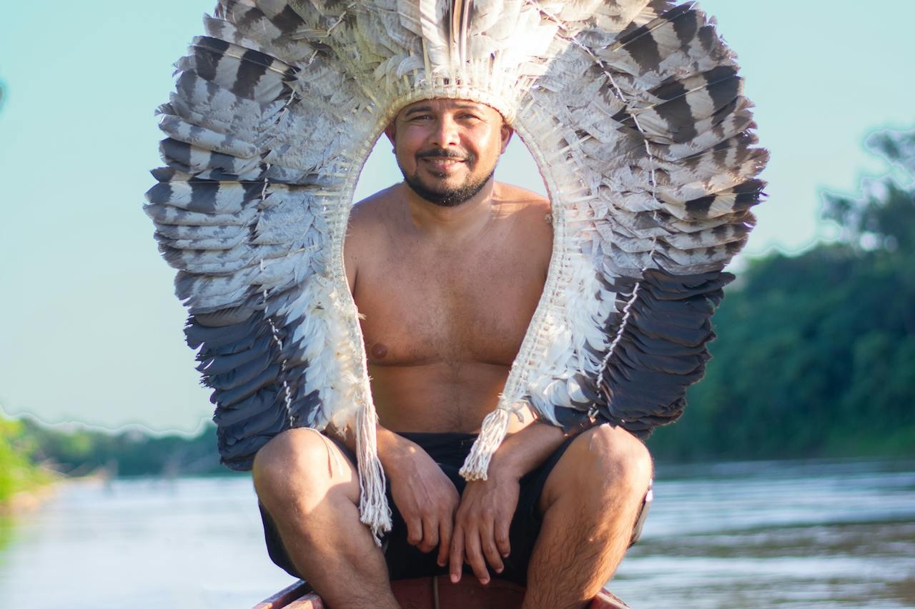 Amazonas Kreuzfahrt Kopfschmuck